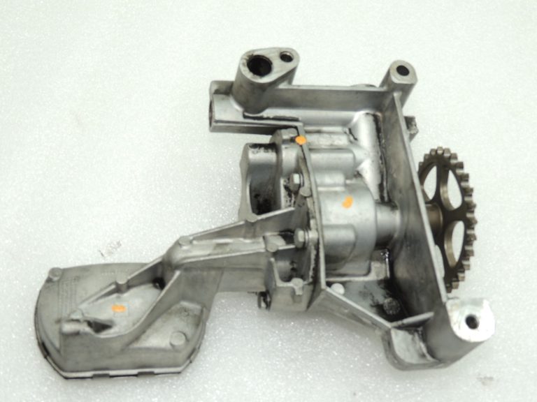 OEM Ford Kuga I 2.0TDCi eļļas sūknis 1313818