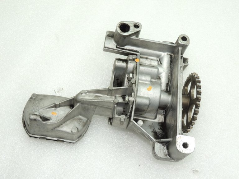 OEM Ford Kuga I 2.0TDCi eļļas sūknis 1313818