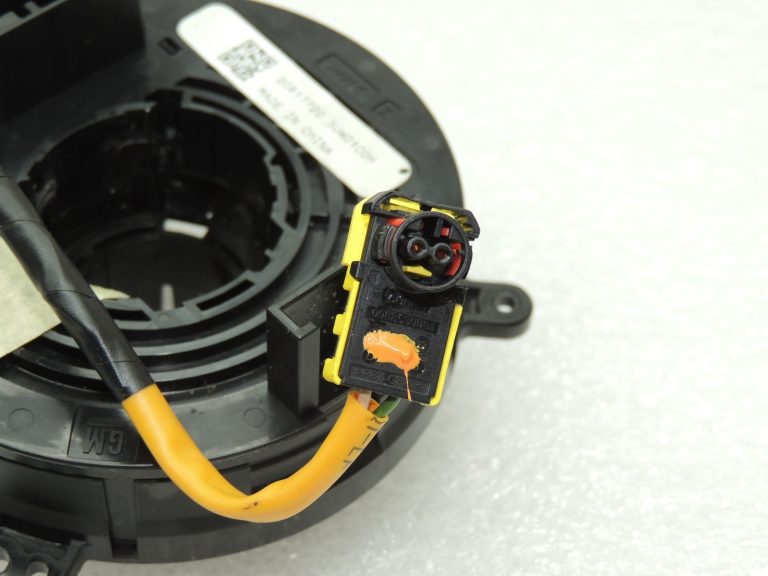 OEM Opel Zafira C slīdošā gredzena uztīšanas atspere 22914039