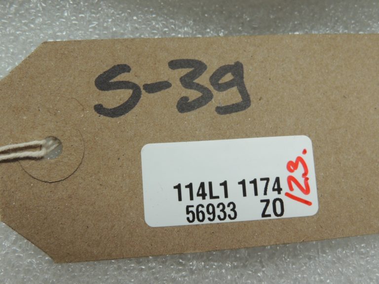 OEM Suzuki SX4 1.6i Aizmugurējo kreiso durvju elektroinstalācijas instalācija 3675179JA1