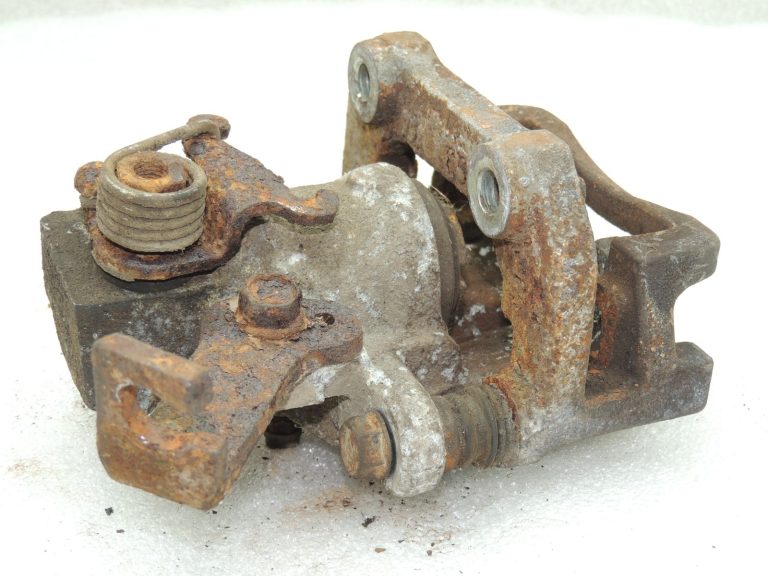 Suzuki SX4 1.6D Aizmugurējais bremžu suports labais 5540161M00999