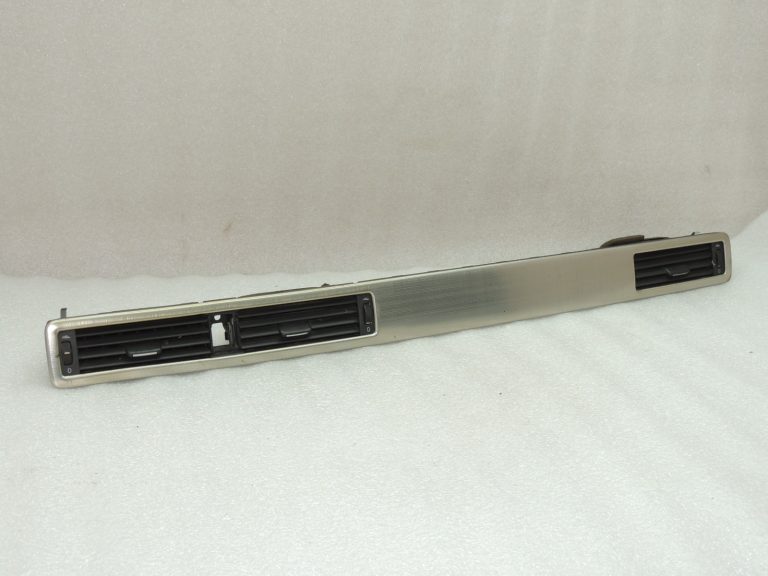 Volvo V70 III instrumentu paneļa paneļu gaisa sprauslu komplekts 30791984 30755181