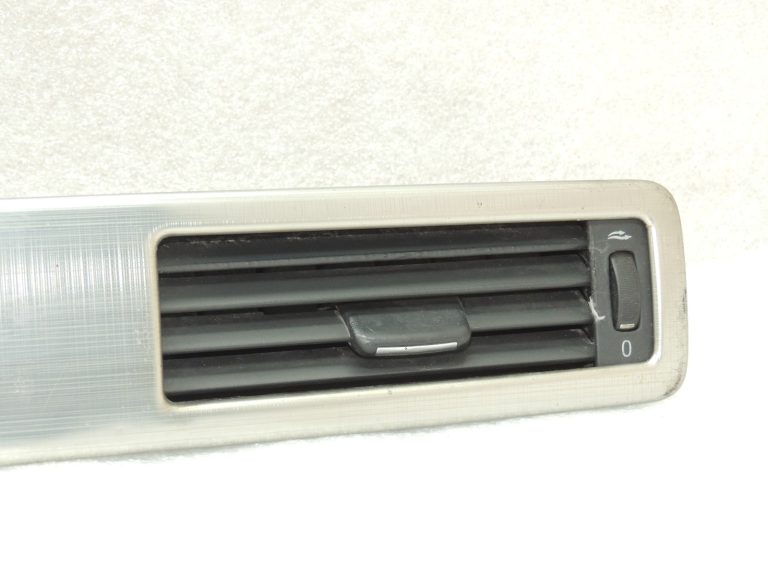 Volvo V70 III instrumentu paneļa paneļu gaisa sprauslu komplekts 30791984 30755181