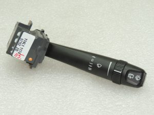 Volvo V70 II Stikla tīrītāju slēdzis Vējstikla tīrītāju slēdzis 31268569