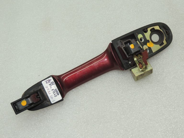 Suzuki Liana ārdurvju rokturis priekšējais kreisais sarkans 82820-54G10-ZY8