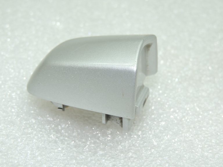 Suzuki SX4 vāciņš ārdurvju rokturis priekšējais labās puses sudraba krāsas 82813-63J10-ZCC