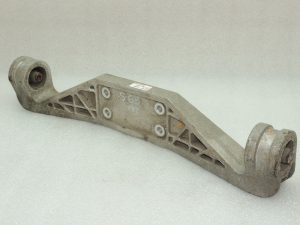 OEM Suzuki SX4 I 1.9D diferenciāļa kronšteins 2962080J00