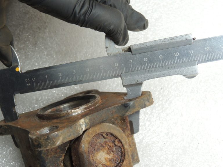 OEM Suzuki Grand Vitara III 1.9D Kardāna vārpsta aizmugurējā ass 2710266J11