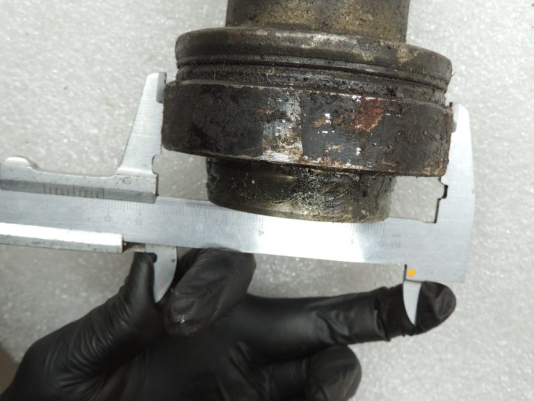 OEM Suzuki Grand Vitara III 1.9D Priekšējā piedziņas vārpsta 2710167J01