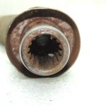 OEM Suzuki Grand Vitara II 2.5 benzīna aizmugurējās ass piedziņas vārpsta 2710267D01