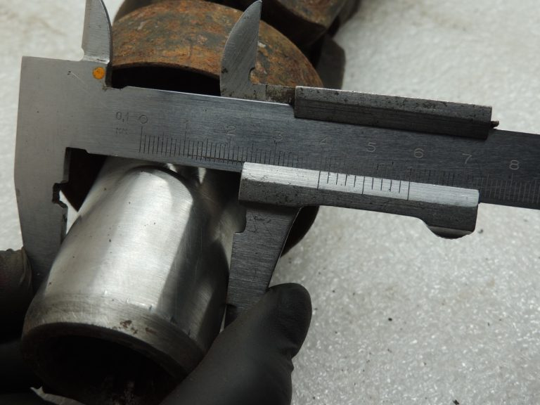 OEM Suzuki Grand Vitara II 2.0D aizmugurējā ass kardāna vārpsta 2710267D01