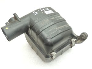 OEM Suzuki Jimny III 1.3i gaisa filtra korpuss 1370076JV0