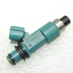 OEM Suzuki SX4 2.0i degvielas iesmidzinātājs 1571065J00