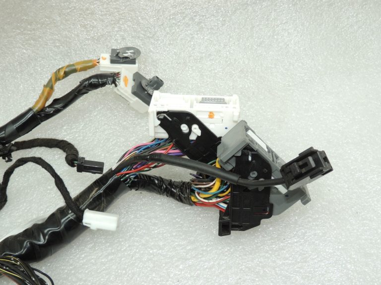 OEM Mazda 6 III GJ GL paneļa vadu instalācija GKL467030F