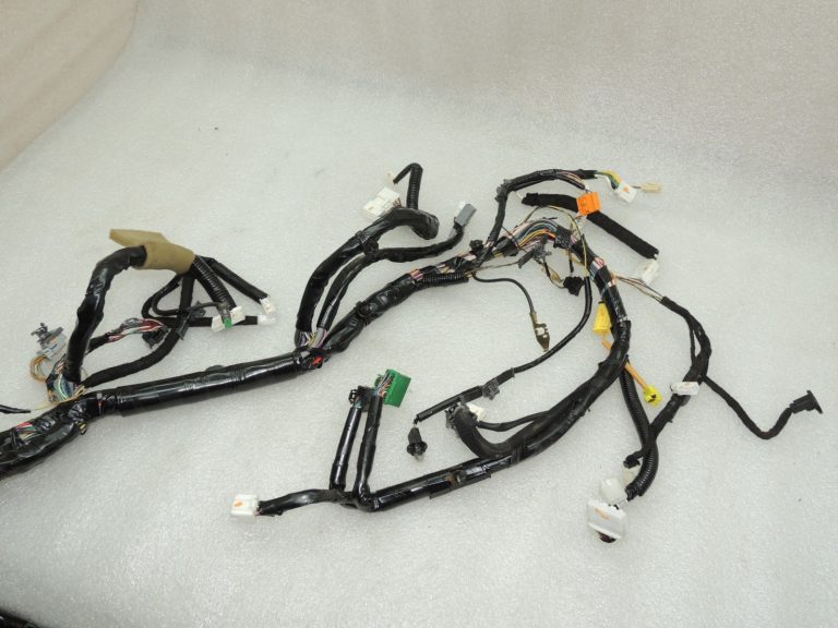 OEM Mazda 6 III GJ GL paneļa vadu instalācija GKL467030F