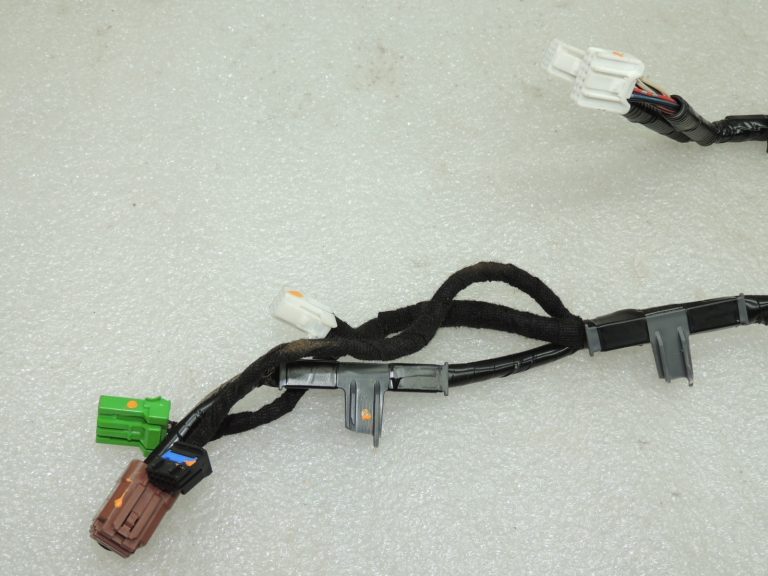 OEM Mazda 6 III GJ GL A-pilona vējstikla vadu instalācija GKJ167130A