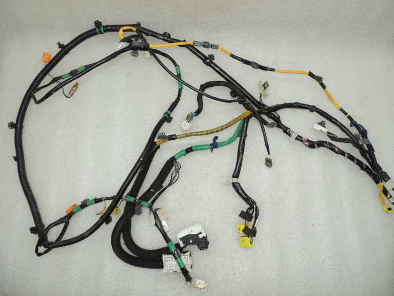 OEM Mazda 6 III GJ GL apakšējās virsbūves elektroinstalācijas instalācija GKK367050B