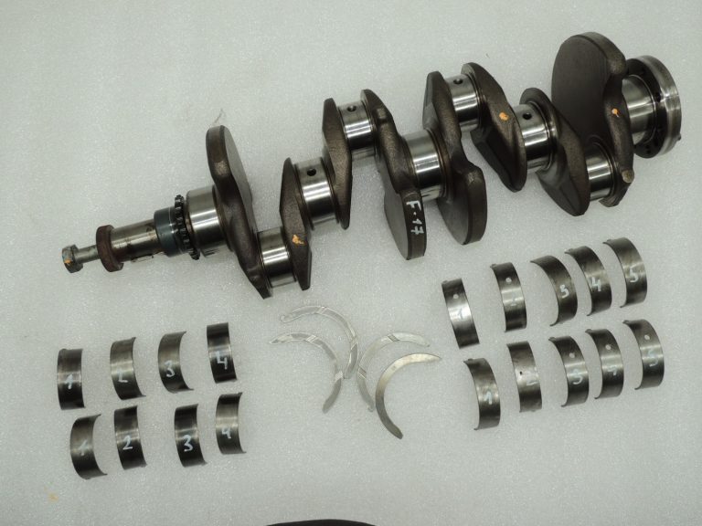OEM Ford Kuga I 2.0TDCi kloķvārpsta DS7Q-6303-AB 2259739
