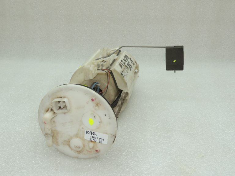 OEM Suzuki SX4 2.0i benzīna degvielas sūknis 1510080840