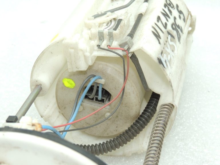 OEM Suzuki SX4 2.0i benzīna degvielas sūknis 1510080840