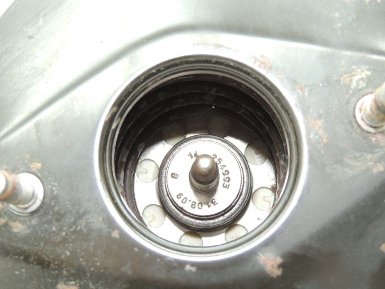 Suzuki Switf 1.3i bremžu pastiprinātājs 5130062J00