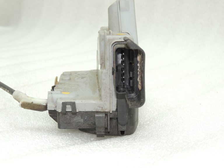 Peugeot 508 W23 Aizmugurējā labās puses durvju slēdzene 9800626380