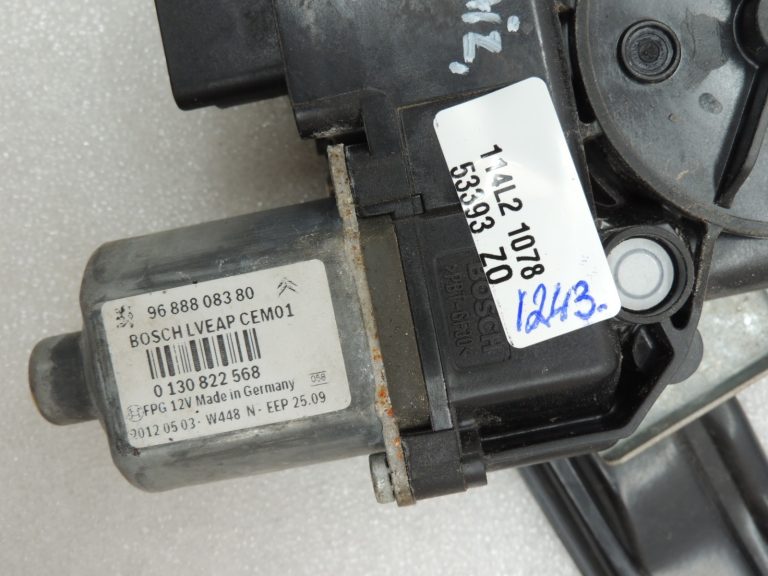 Peugeot 508 I W23 Aizmugurējā labā stikla regulators 9224H9