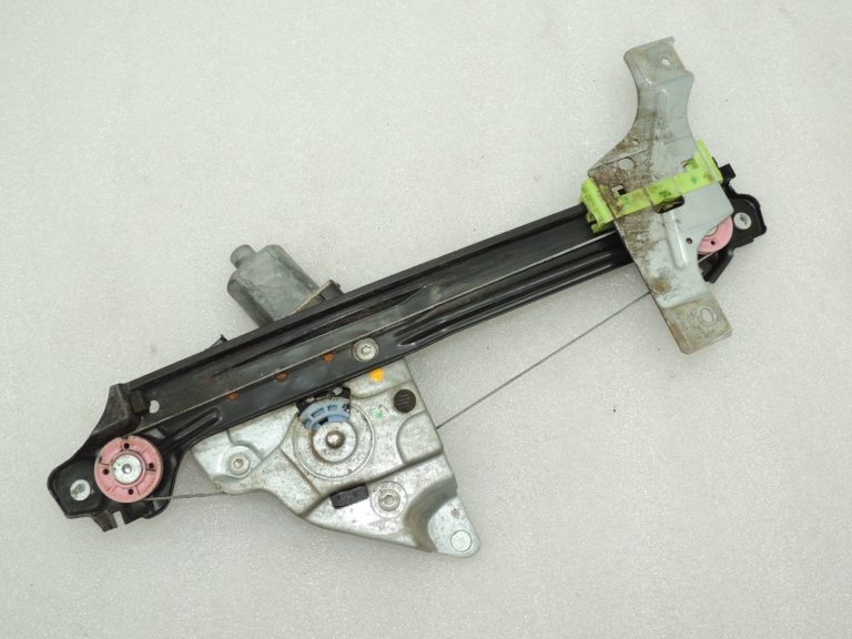 Peugeot 508 I W23 Aizmugurējā labā stikla regulators 9224H9