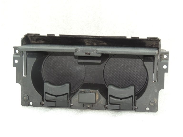 Suzuki Grand Vitara II krūzes turētājs krūzes turētājs centrālā konsole 7592065J005PK
