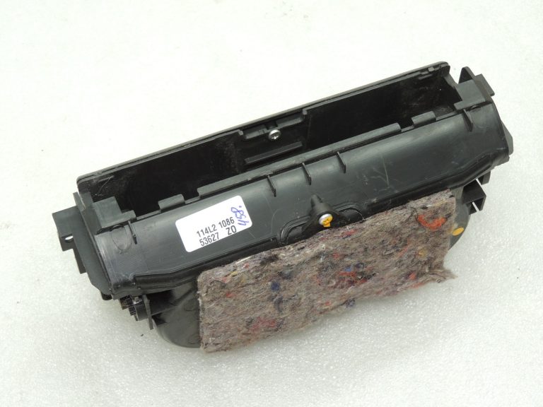 Suzuki Grand Vitara II krūzes turētājs krūzes turētājs centrālā konsole 7592065J005PK