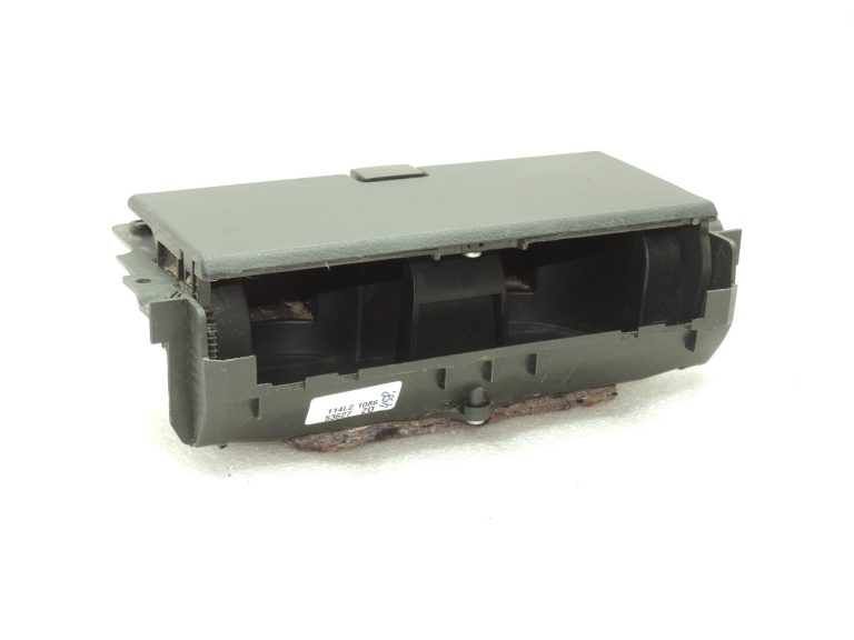 Suzuki Grand Vitara II krūzes turētājs krūzes turētājs centrālā konsole 7592065J005PK