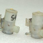 Suzuki Swift priekšējā stikla mazgāšanas sūkņa komplekts 3841070B20