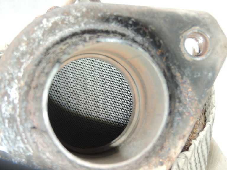 Toyota Yaris IV XP210 1.5i katalītiskais neitralizators 17140F3010