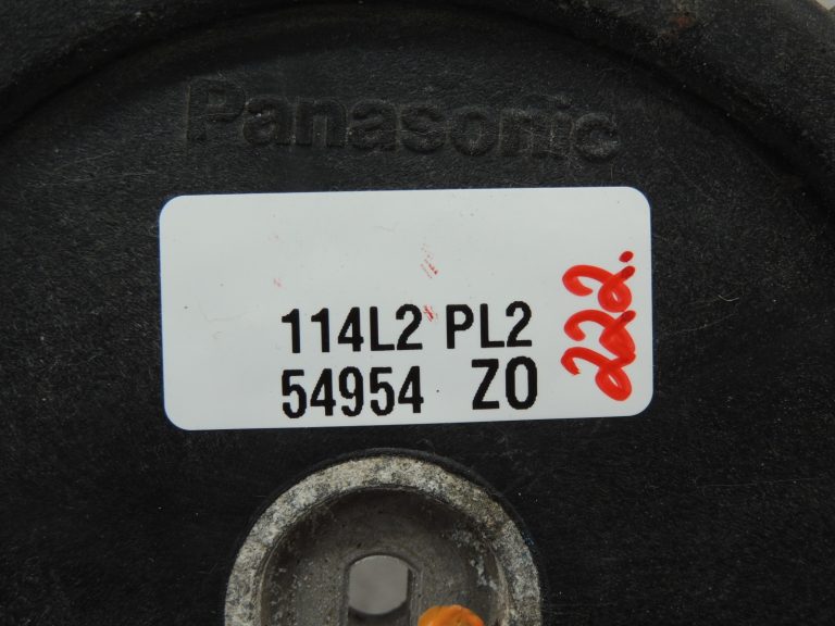 OEM Suzuki Jimny 1.3i dzinēja dzesēšanas ventilators 9556081A00