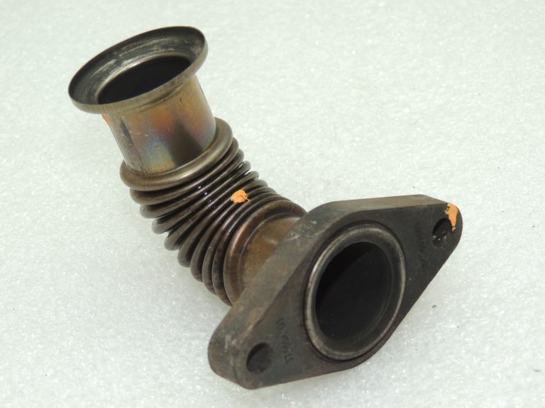 Volvo V50 2.0D EGR EGR caurule 8653692