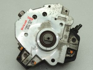 Volvo S60 2.4D Iesmidzināšanas sūknis Augstspiediena sūknis 8251785