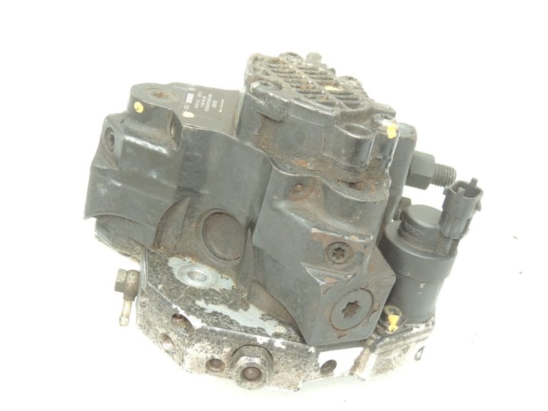 Volvo S60 2.4D Iesmidzināšanas sūknis Augstspiediena sūknis 8251785