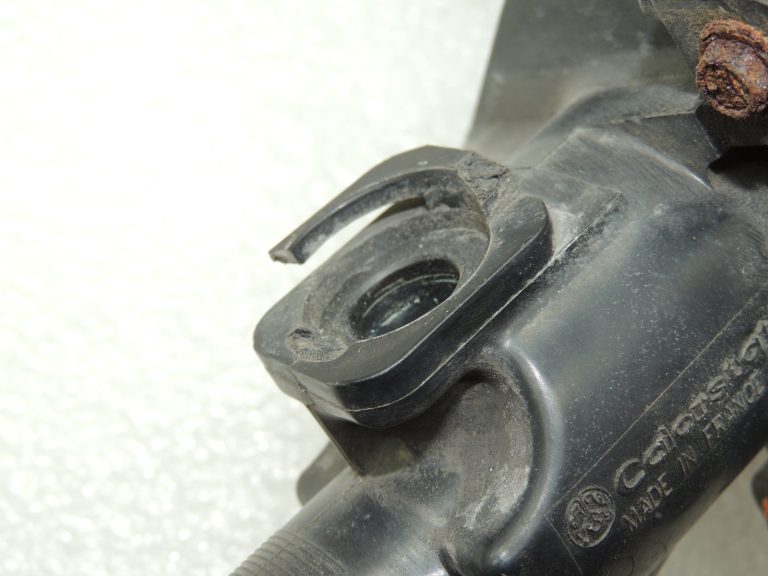 Volvo V50 termostata korpuss 30725119
