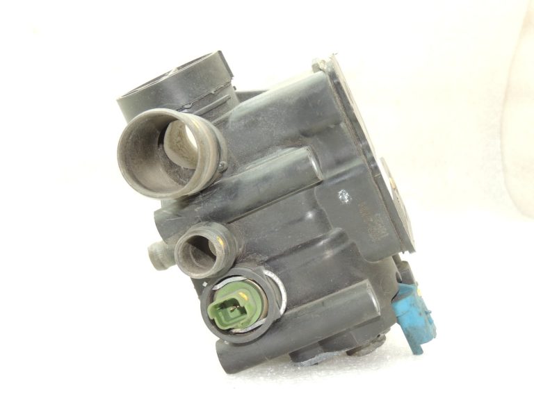 Volvo V50 termostata korpuss 30725119
