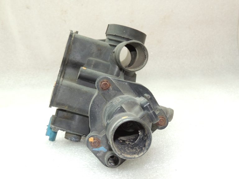 Volvo V50 termostata korpuss 30725119