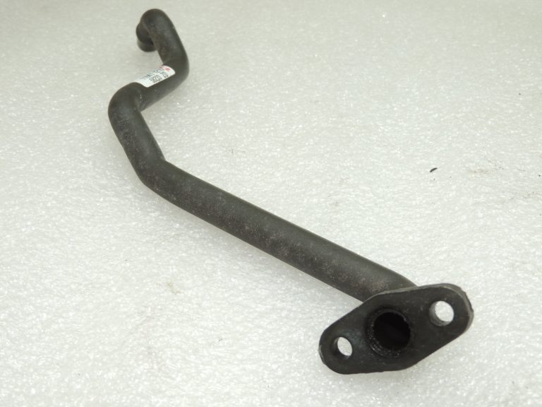 OEM Volvo V70 2.4TDI D5 eļļas iztukšošanas caurule 8658599