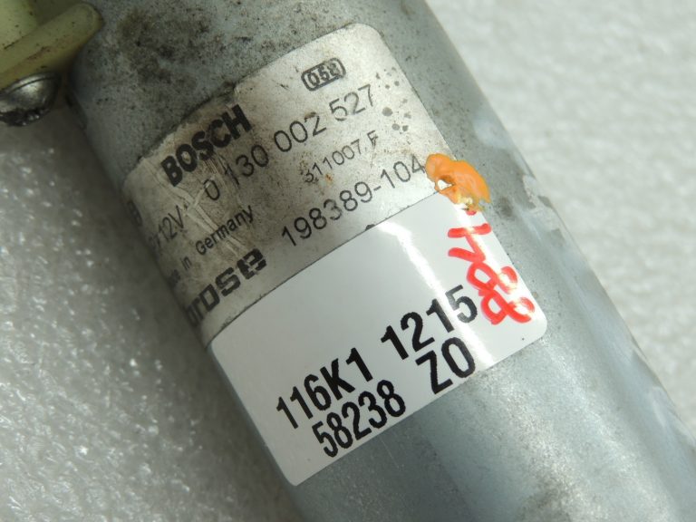 Volvo V70 III priekšējais kreisais sēdekļa regulēšanas servomotors 8621412