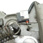 Volvo V50 motora pārsega slēdzene 30716529