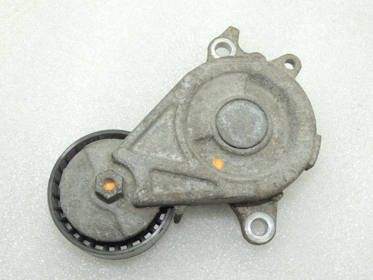 Toyota Yaris IV XP210 1.5i siksnas spriegotājs 1662024020