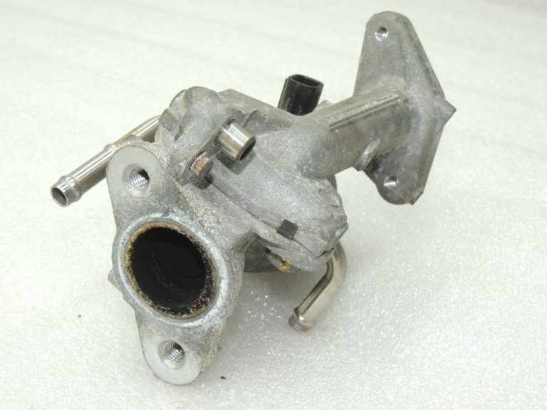 Toyota Yaris IV XP210 1.5i EGR EGR 2562015360