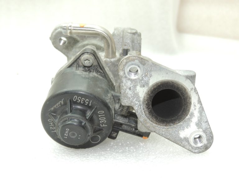 Toyota Yaris IV XP210 1.5i EGR EGR 2562015360