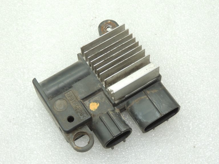 Toyota Yaris IV XP210 1.5i radiatora ventilatora vadības bloks 89257K0010