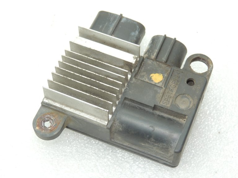 Toyota Yaris IV XP210 1.5i radiatora ventilatora vadības bloks 89257K0010