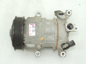 Toyota Yaris IV XP210 1.5i gaisa kondicioniera kompresors 88310K0030