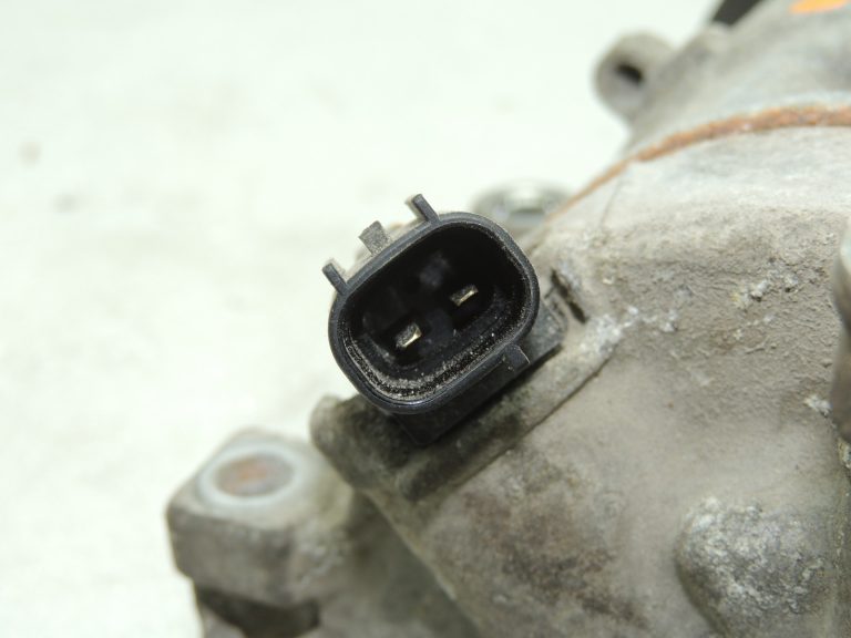 Toyota Yaris IV XP210 1.5i gaisa kondicioniera kompresors 88310K0030
